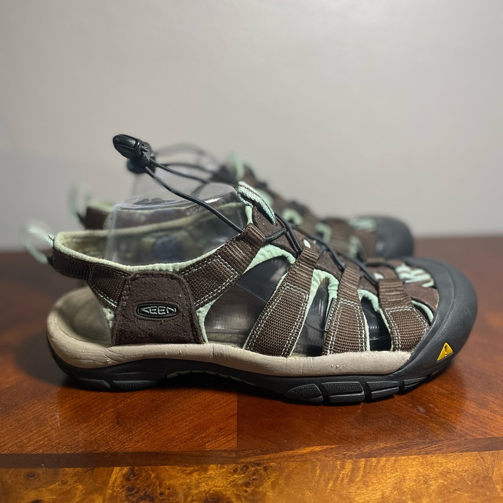 Keen Womens Newport Fisherman Sandals Outdoor Hiking shoes sz 10
